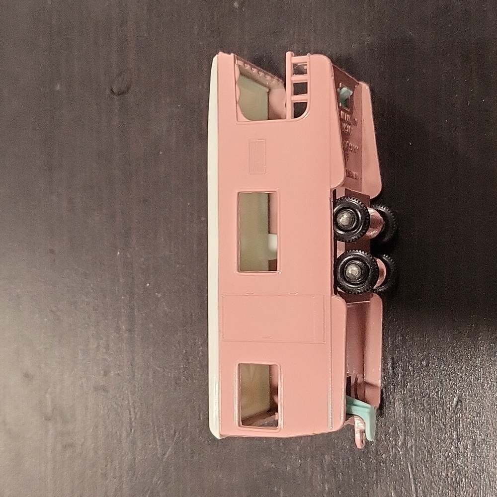 Matchbox #23 Trailer Caravan